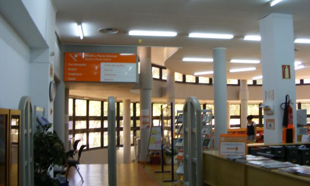 Becas para atención de usuarios en la biblioteca